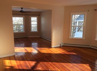 28 Pleasant St APT 2, Voorheesville, NY 12186