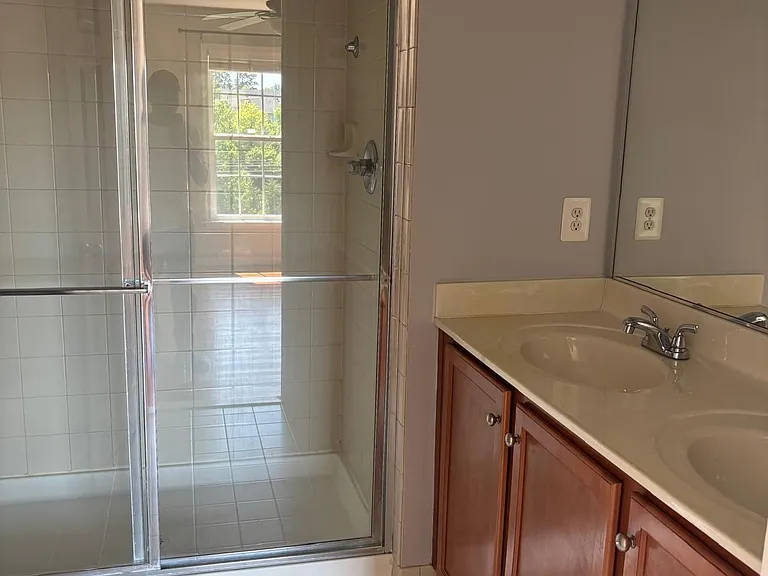 15711 John Diskin Cir — Photo 10