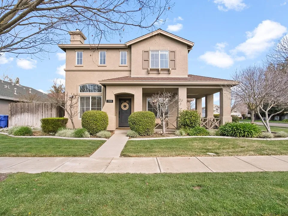 2301 Mountain Springs Dr