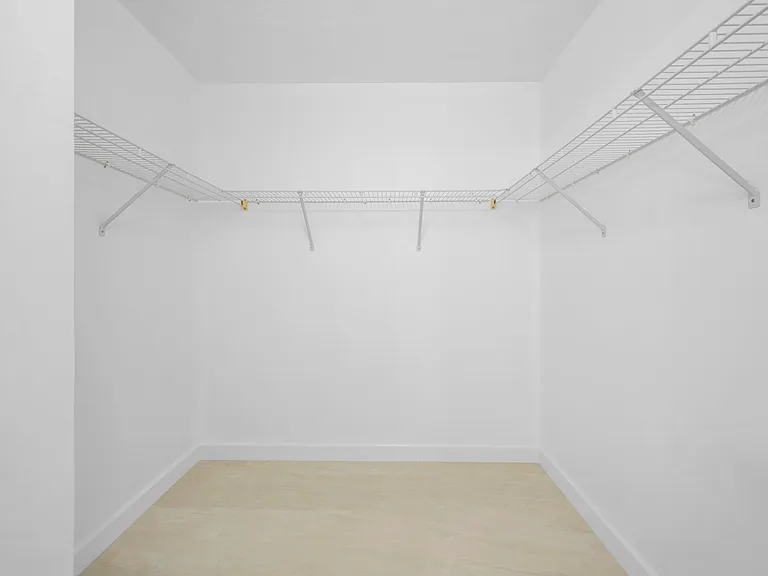 619 E Sheridan St #106 — Photo 16