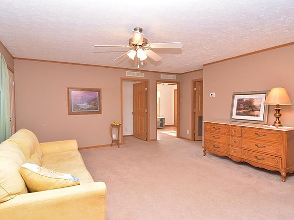4th image of 35490 Joann Dr #132