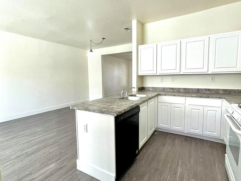 1st image of 928 Mariner Dr #96hgcjzt0