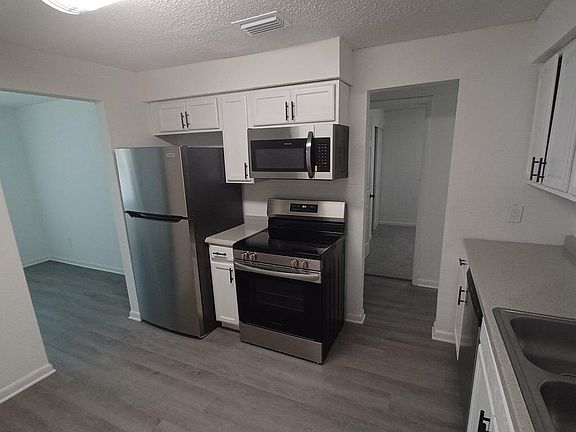2nd image of 5979 Martin Luther King Dr
