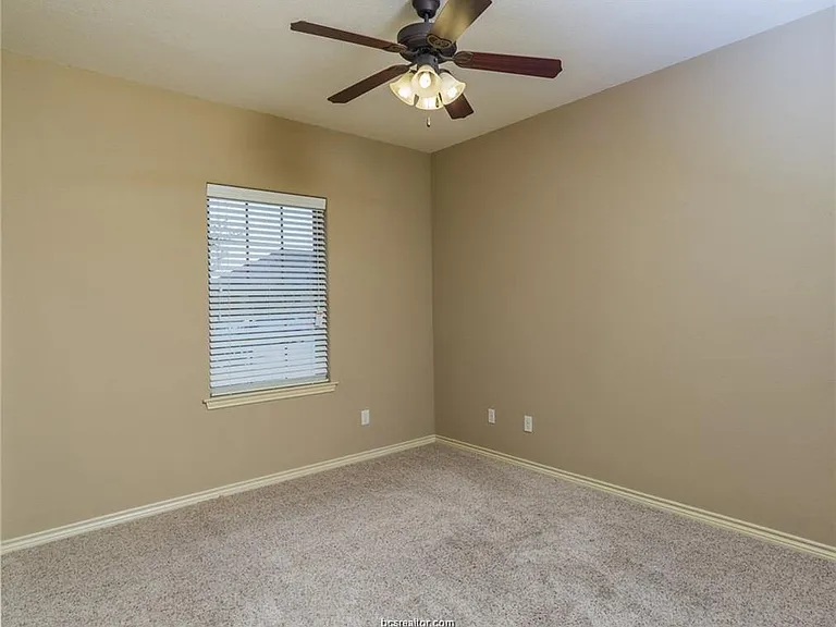 3010 Old Ironsides Dr — Photo 14
