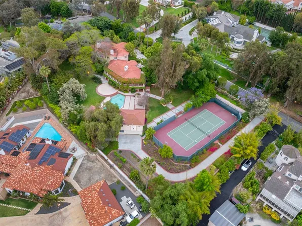 222 S Peralta Hills Dr, Anaheim, CA 92807