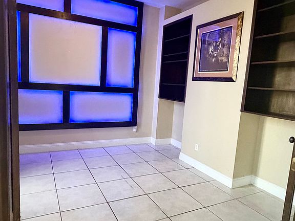 4th image of 3527 Tamarack Dr