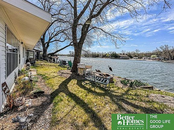 2nd image of 32401 E Lake Park Dr
