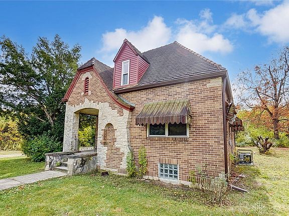2nd image of 5484 Hoover Ave