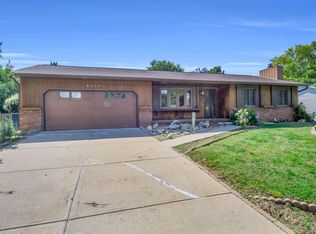 4616 Linden Dr, Kearney, NE 68847