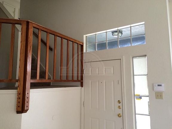 3rd image of 2205 Fieldstone Dr