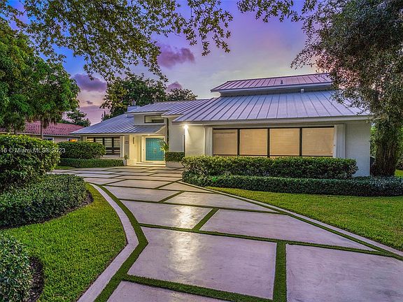 2nd image of 14520 Pompano Dr