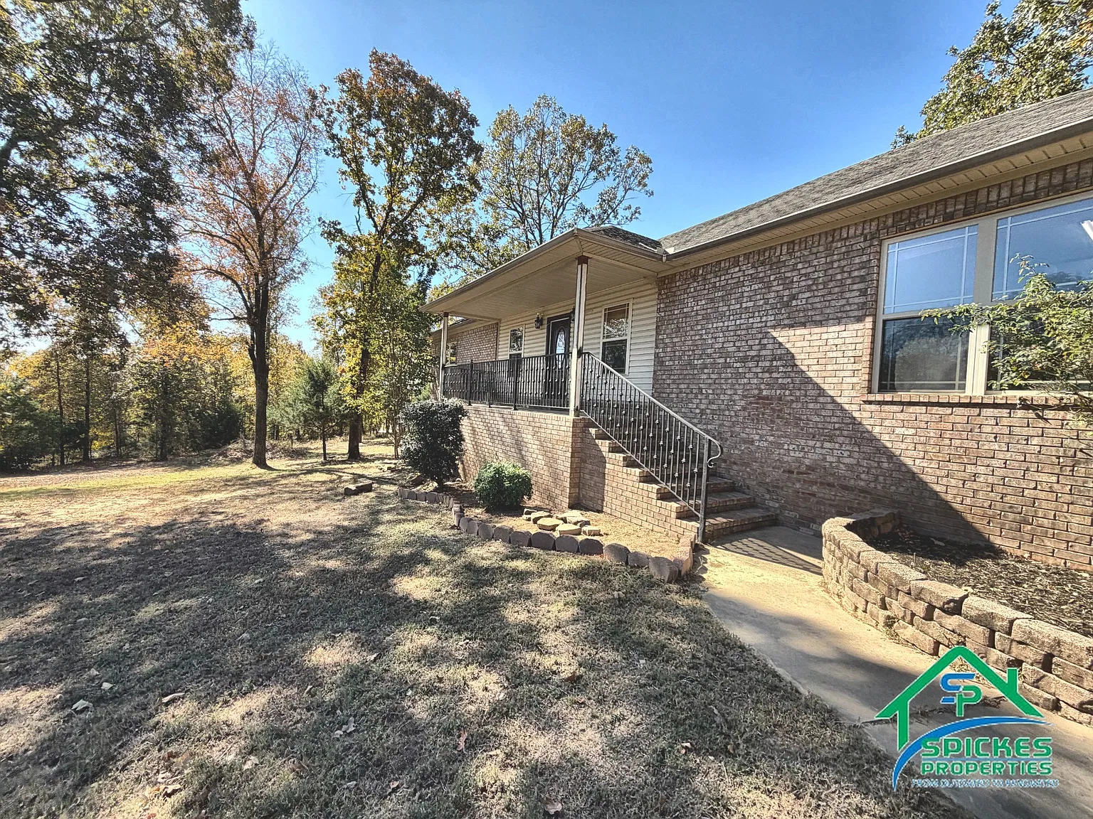 3 bed, 1908 sqft, $1,850 — Photo 2