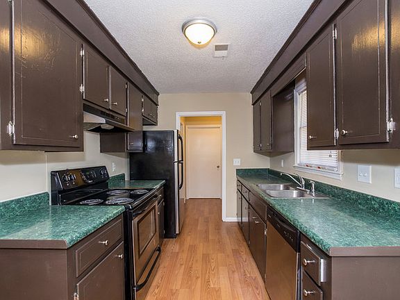 4th image of 1111 Maryland Dr