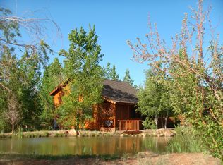 2302 E Shangri La Ln, Overgaard, AZ 85933