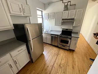 Rented by CITY SKYLINE REALTY INC