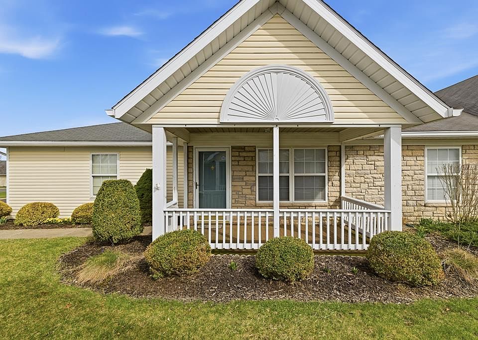 1st image of 677 Villa Dr