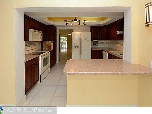 4th image of 3051 NE 47th Ct APT 210