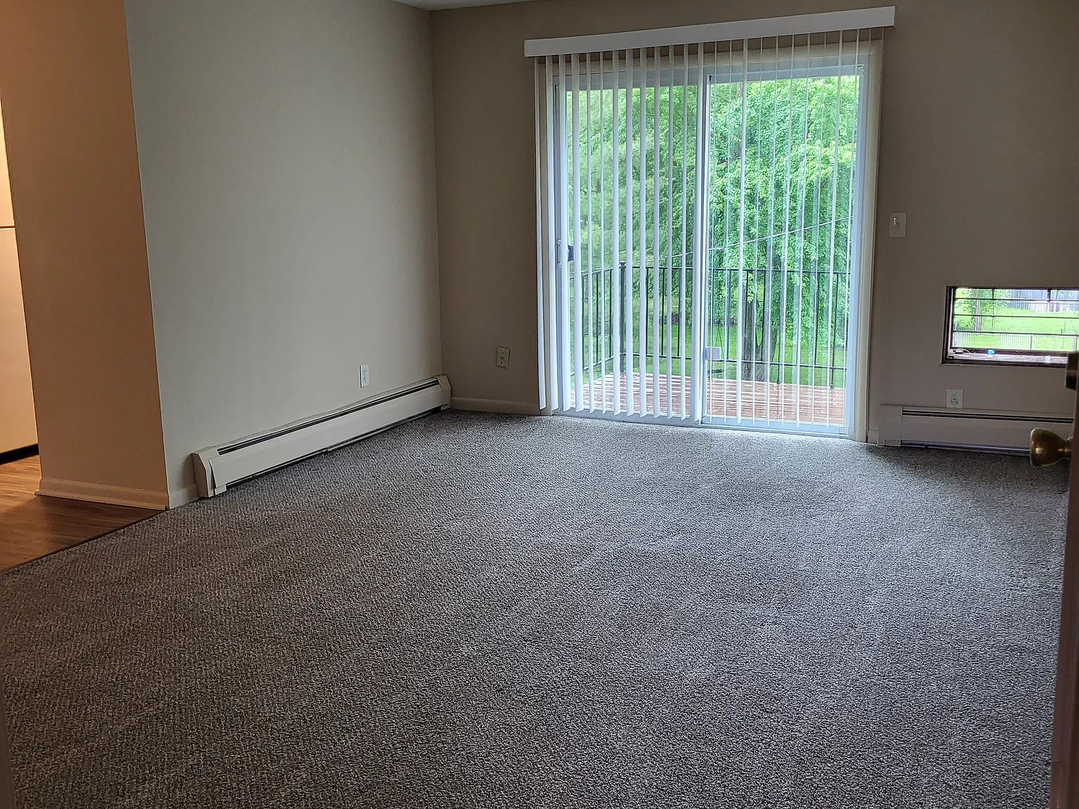 2 bed, 825 sqft, $940 — Photo 2