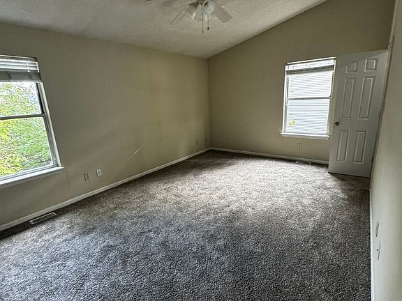 5th image of 509 E Chris Dr #511