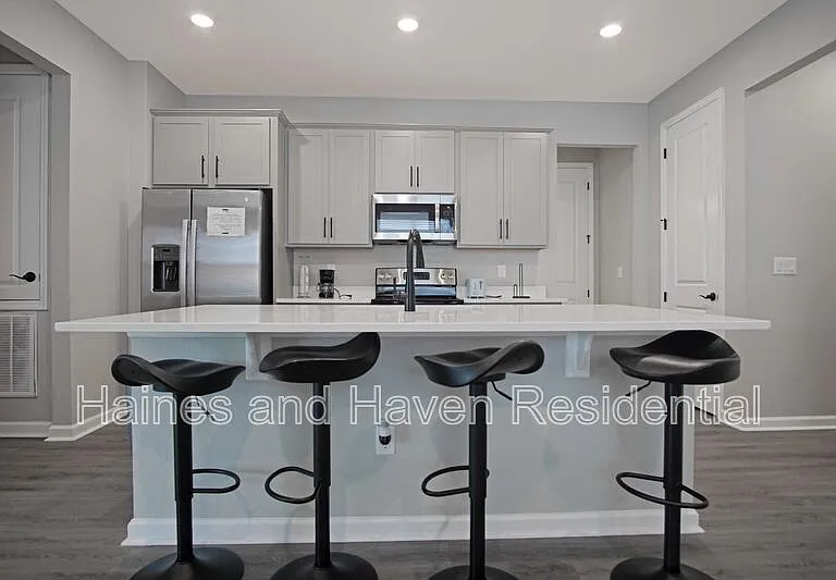 832 Blue Creek Dr — Photo 8