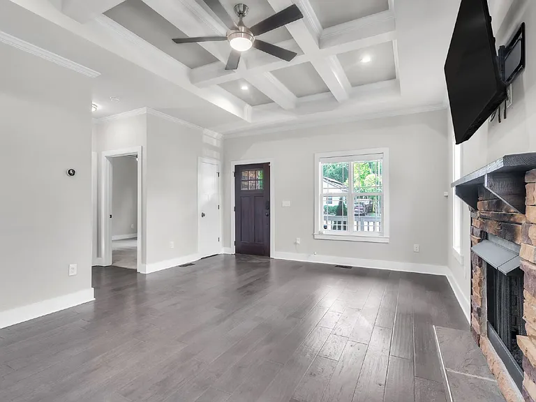 410 Gower St — Photo 4
