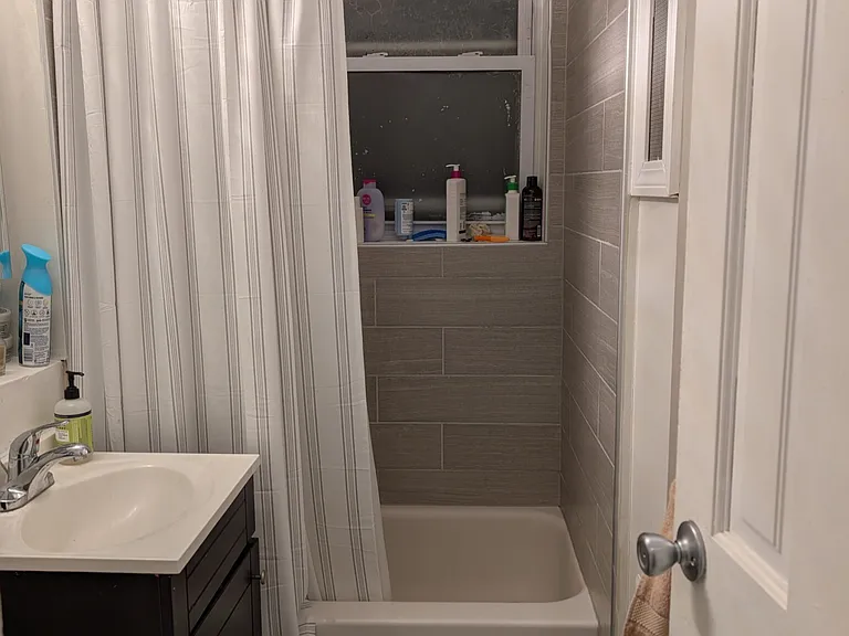 220 Hanover St #3 — Photo 12