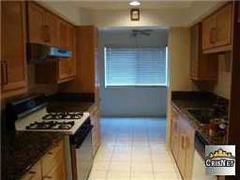 2nd image of 11730 Moorpark St APT F