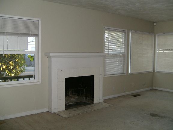 5th image of 36 E Mendocino Ave