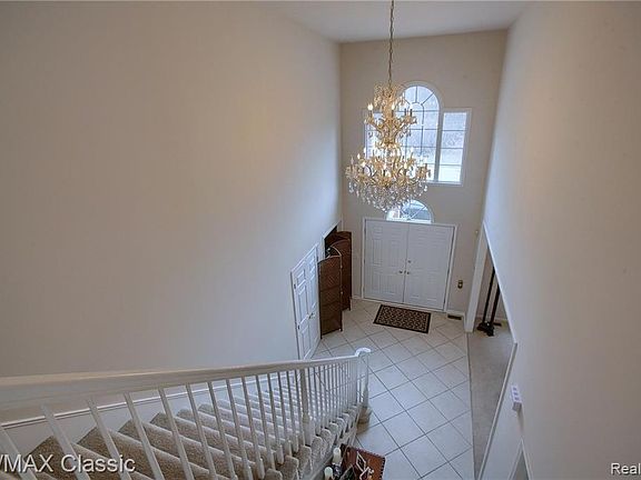 5th image of 5562 Hampshire Dr