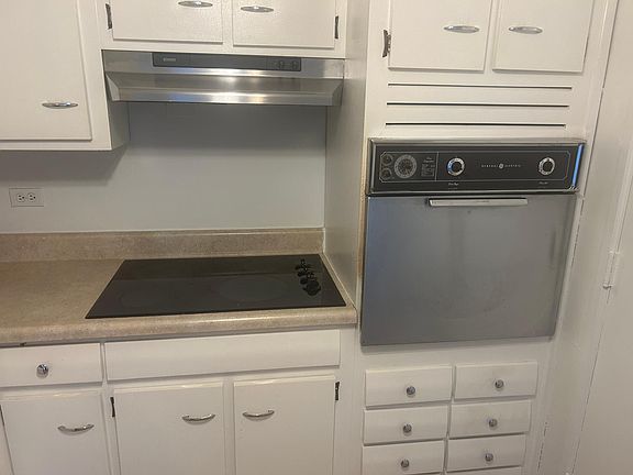 5th image of 3415 W End Ave APT 910D