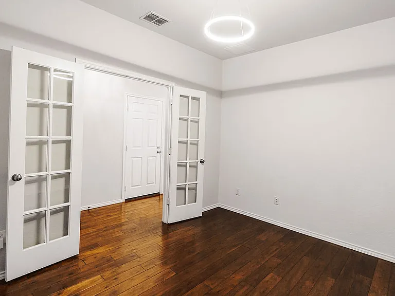 24370 Invitation Oak — Photo 41