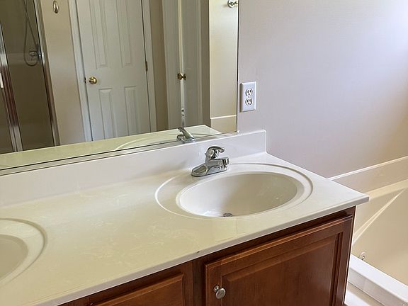 3rd image of 11412 Greenbrooke Ct
