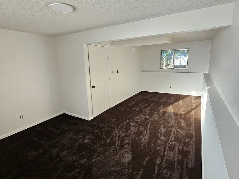 425 Cedar Ave — Photo 7