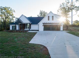 6020 Tower Cir, Van Buren, AR 72956