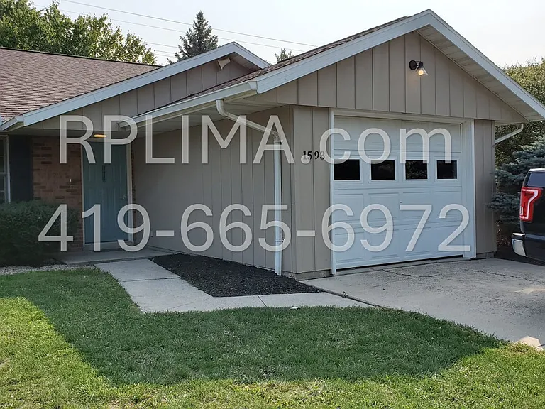 1593 Plainfield Dr — Photo 2