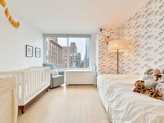 5th image of 212 Warren St APT 22A
