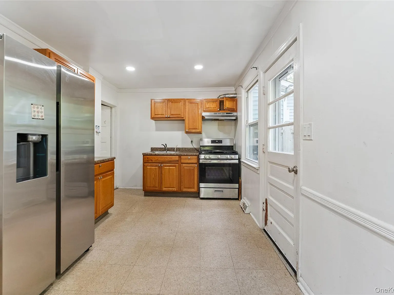 3 bed, 1.0 bath, 1461 sqft, $2,500 — Photo 4