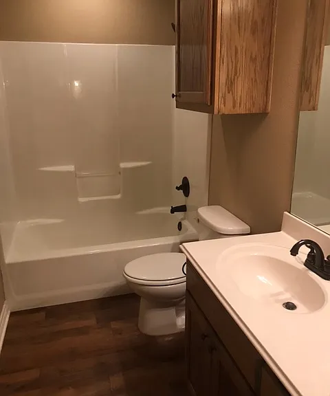 1914 Daisy Way — Photo 14