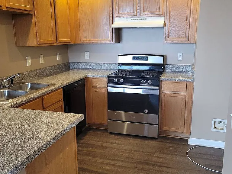 180 Ilex Dr — Photo 8
