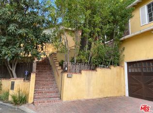 11720 Laurelcrest Dr, Studio City, CA 91604