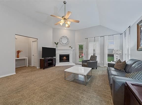 4th image of 1216 Bowie Ct