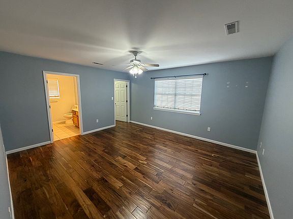 5th image of 1624 Napoleon Dr
