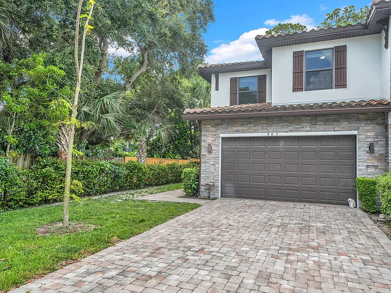 407 Bella Sol Way — Photo 2