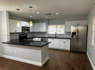 15400 SW 34th St, Miami, FL 33185