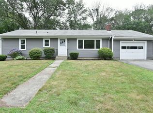 44 Cindy Ln, Warwick, RI 02886