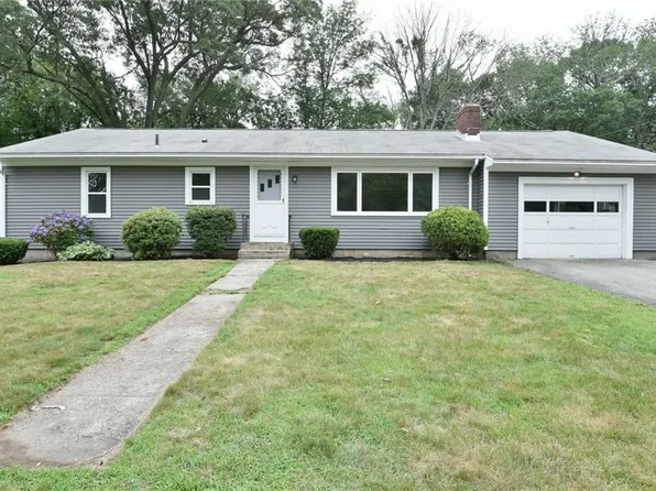 44 Cindy Ln, Warwick, RI 02886