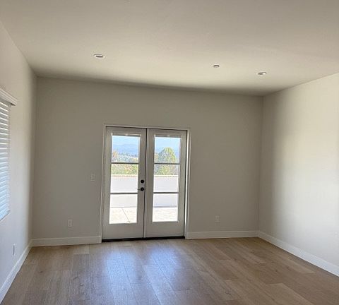 3rd image of 31835 Villa Del Cielo Dr
