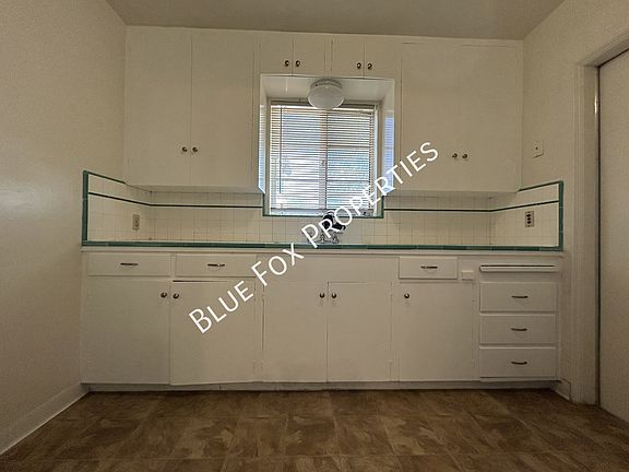 2nd image of 1448 E Waverly St