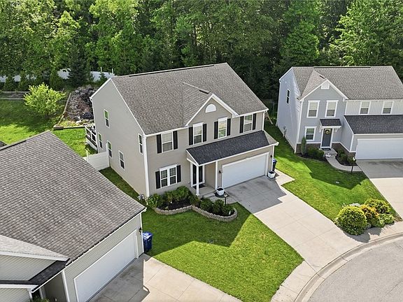 2nd image of 132 Westwood Cir