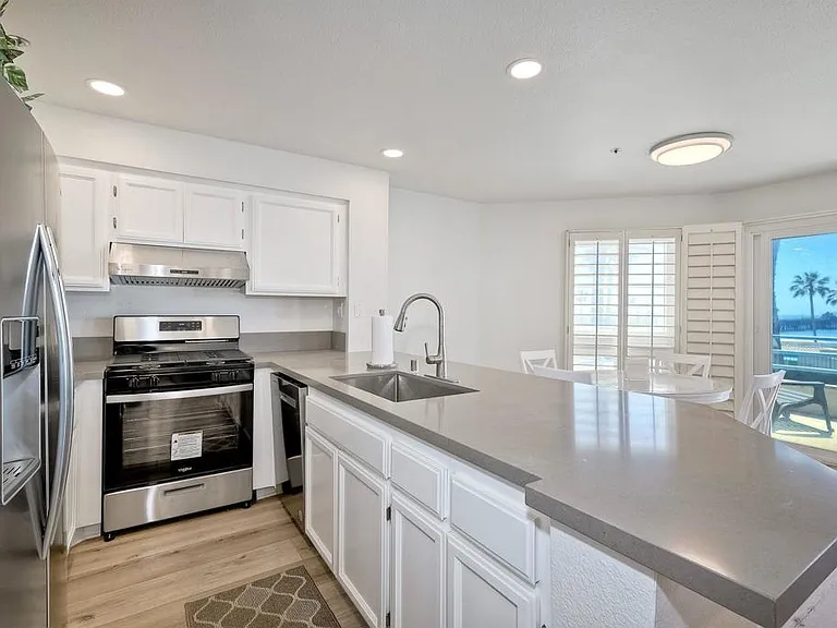 400 N Pacific St N #116 — Photo 8
